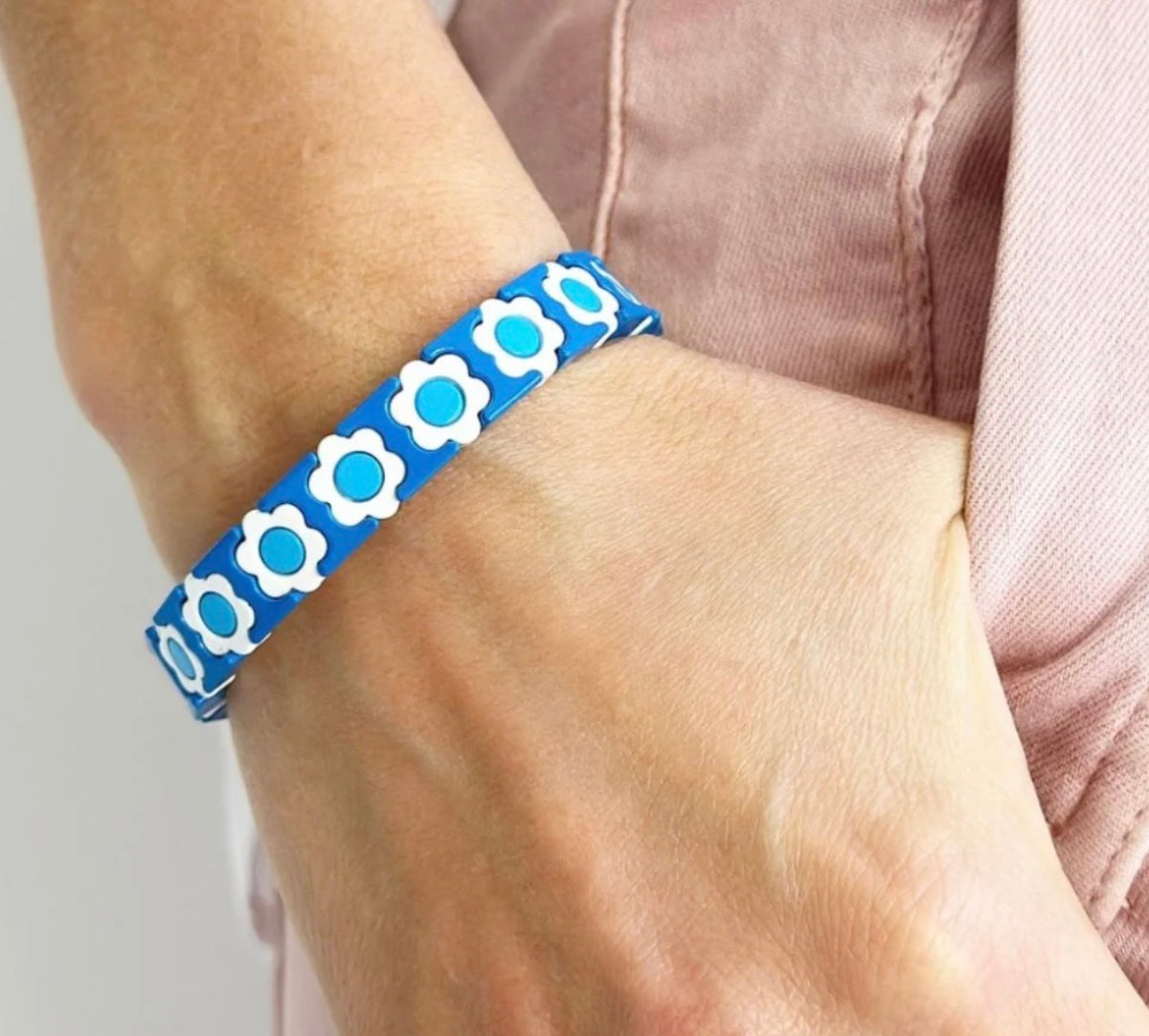 Daisy Chain Bracelet ~ Blue/White/Blue