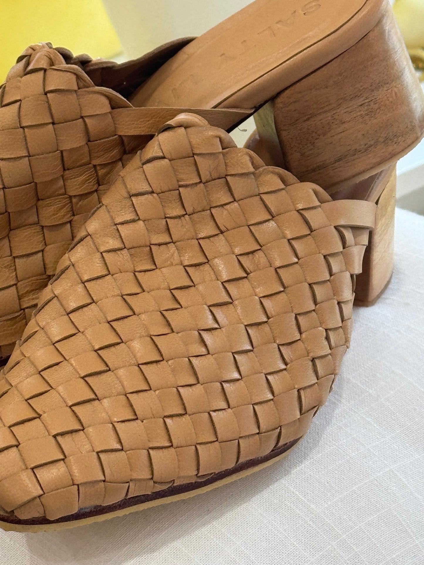 Ladies Leather Mules