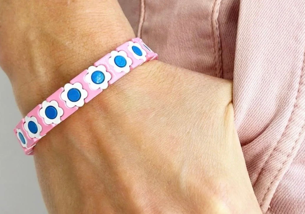 Daisy Chain Bracelet ~ Pale Pink/White/Blue