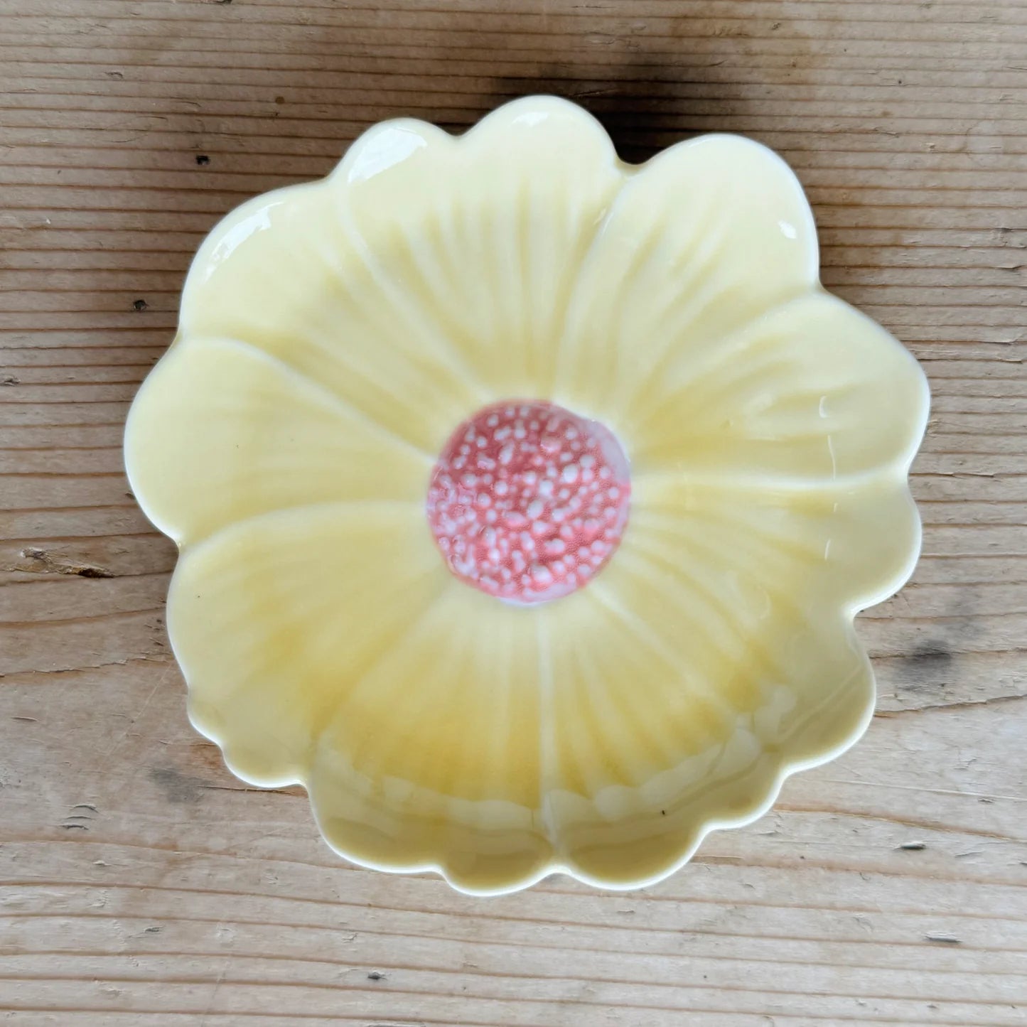 Baby Daisy Trinket Dish~ Yellow/Pink