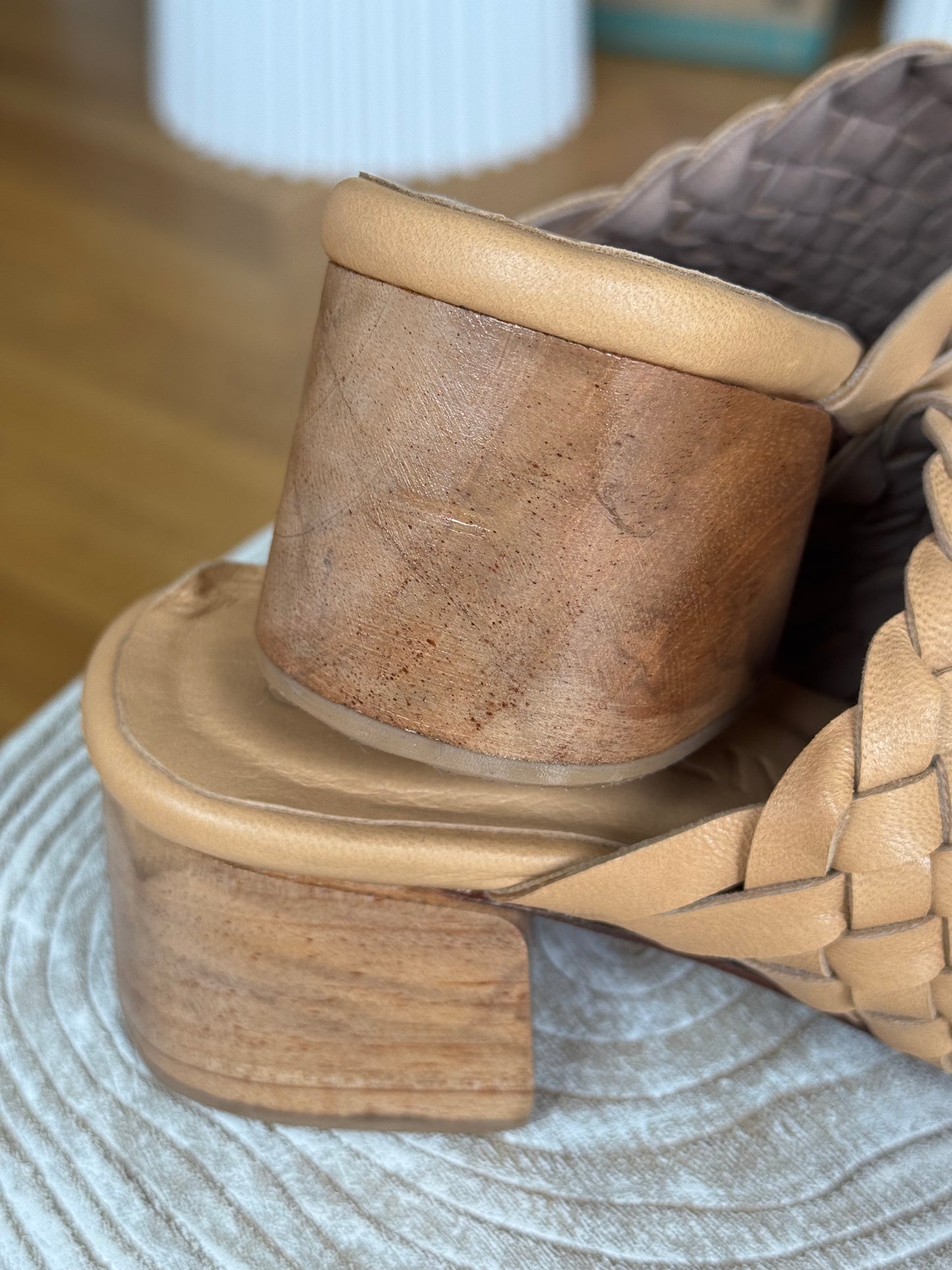 Ladies Leather Slides ~ Natural