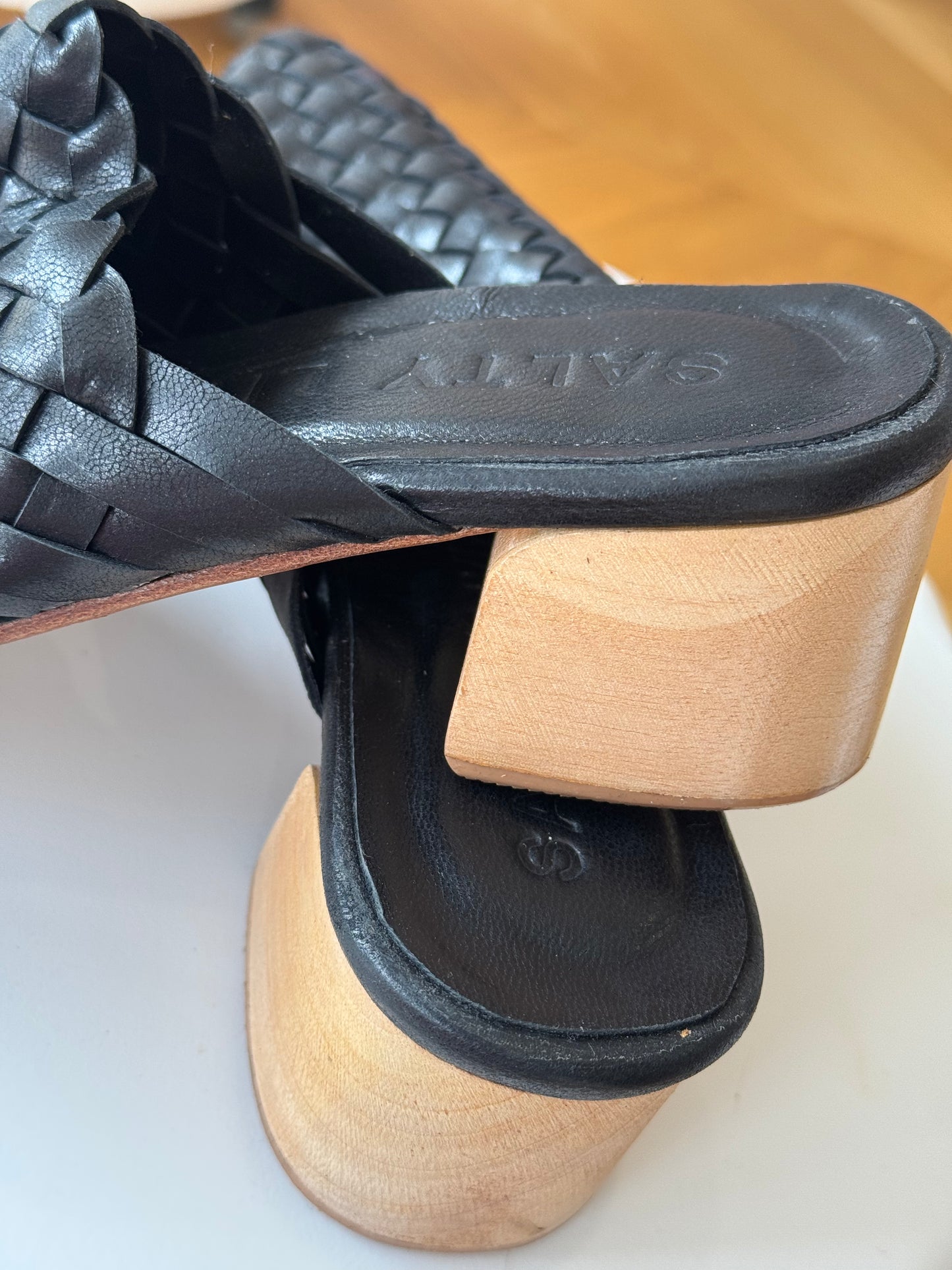 Ladies leather slides ~ Black