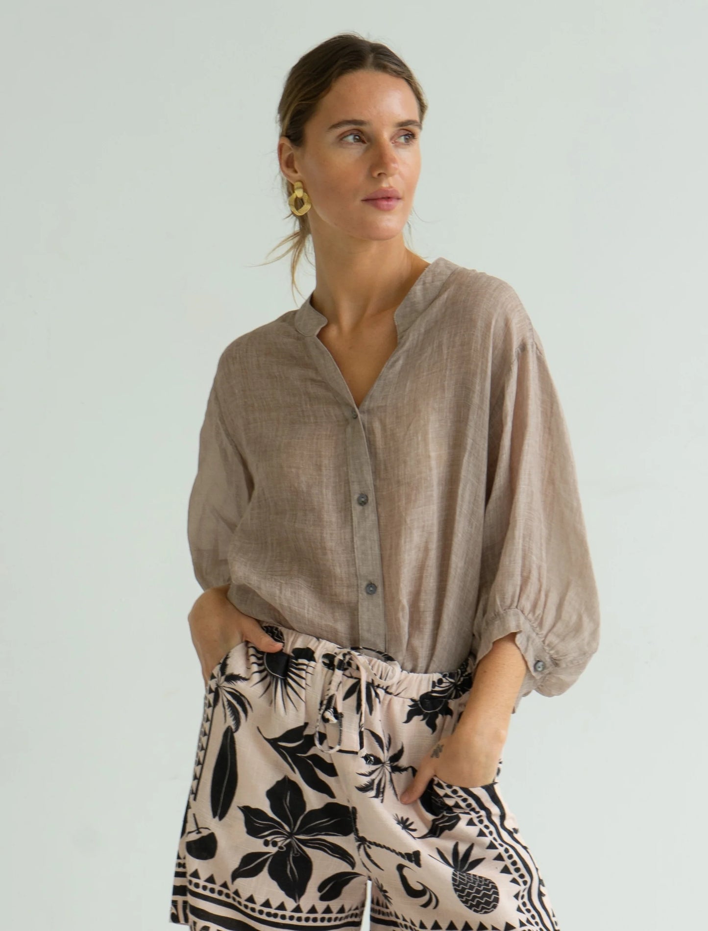 Aurora Limen Blouse ~ Biscuit